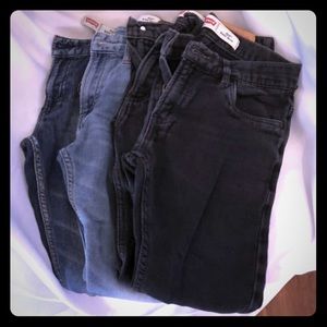 4 boys knit Levi’s jeans